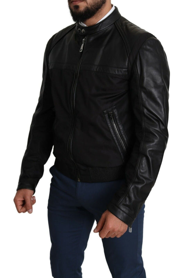 Bomber nero elegante con accenti in pelle