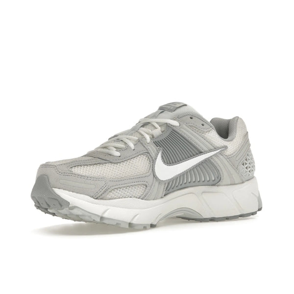 Nike Zoom Vomero 5 Pure Platinum Platinum Tint Wolf Grey Summit White (Women's)