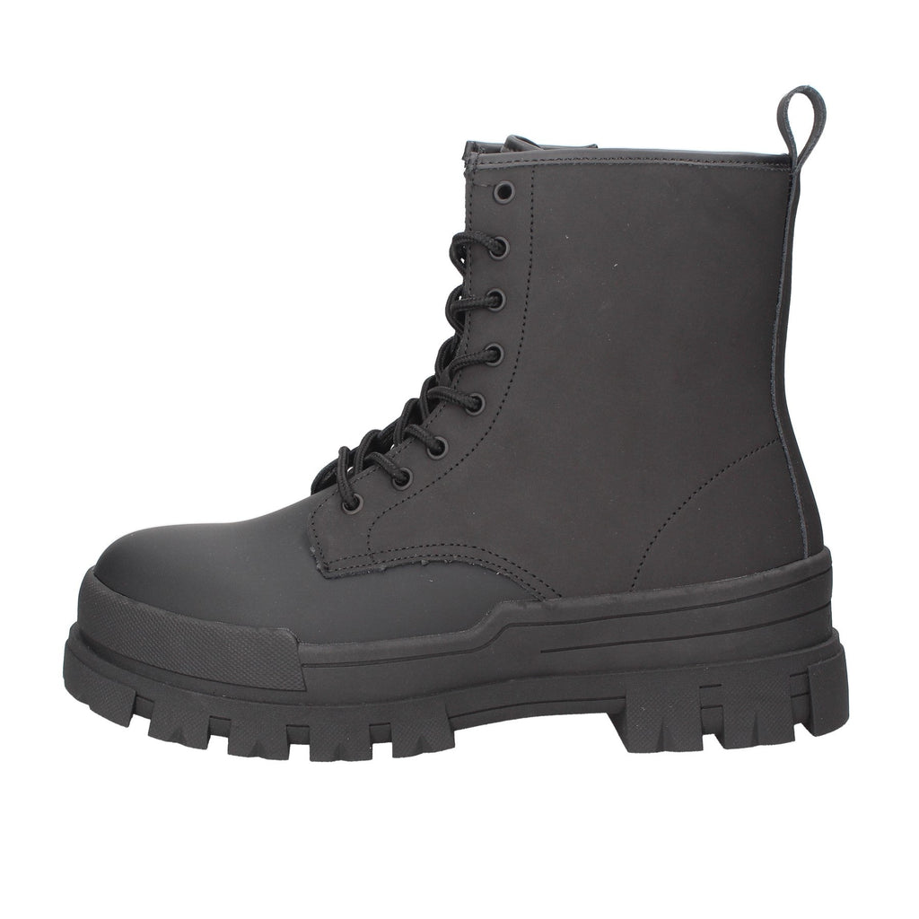 FM8CENLEA12 Boot GUESS
