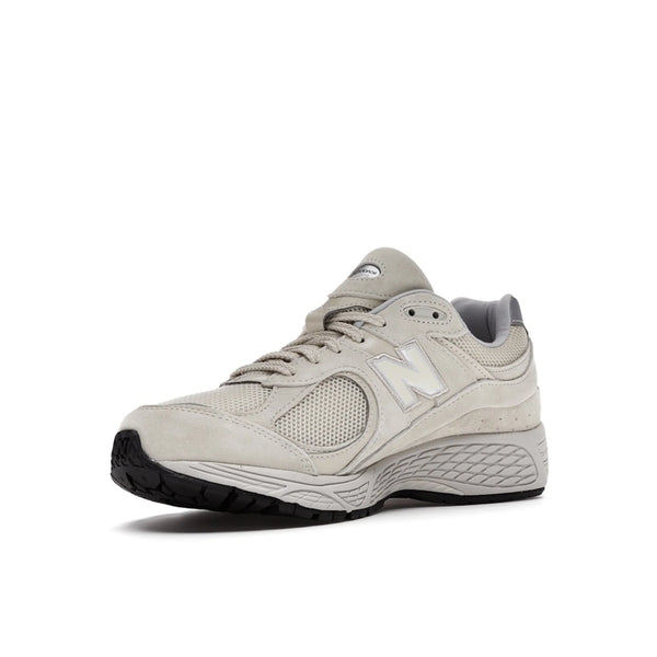 New Balance 2002R Bone Light Aluminum