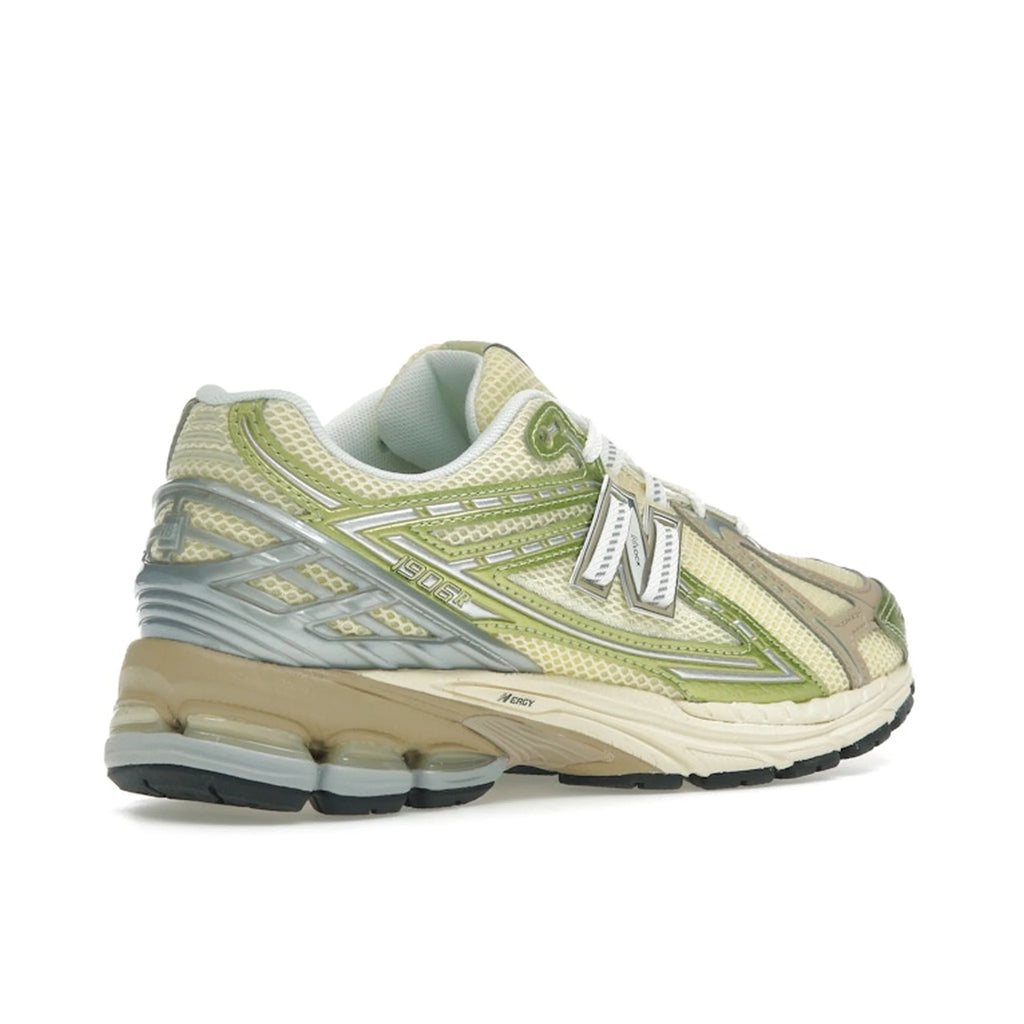 New Balance 1906R Yellow Parchment