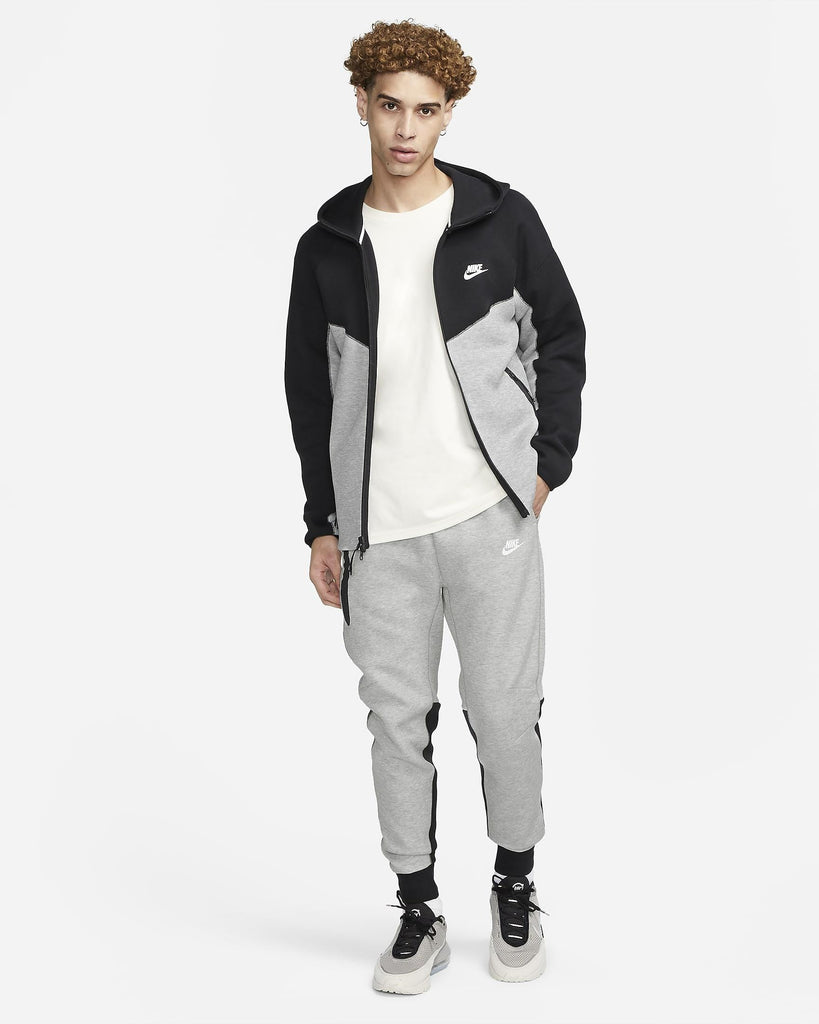NIKE NIKE SPORTSWEAR TECH FLEECE WINDRUNNER