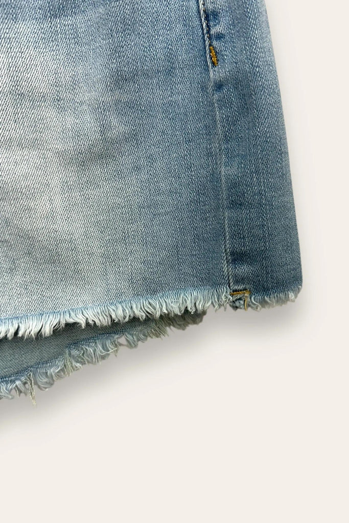 LOVEme Shorts di jeans sfrangiato