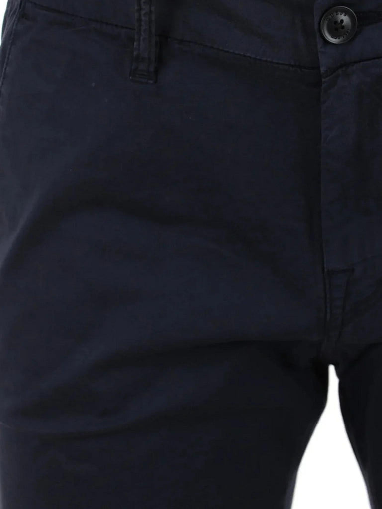 GUESS DANIEL