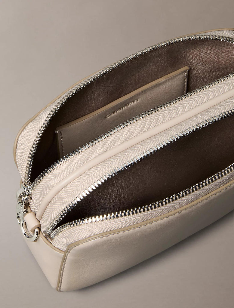 CALVIN KLEIN WEBBING DOUBLE STRAP CAMERA BAG