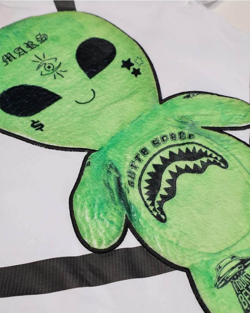 SPRAYGROUND ALIEN PLUSH BACKPACK T-SHIRT