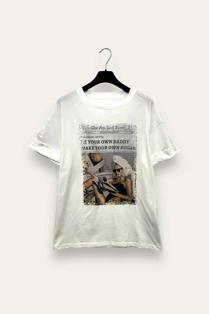 LOVEme T-shirt con stampa giornale