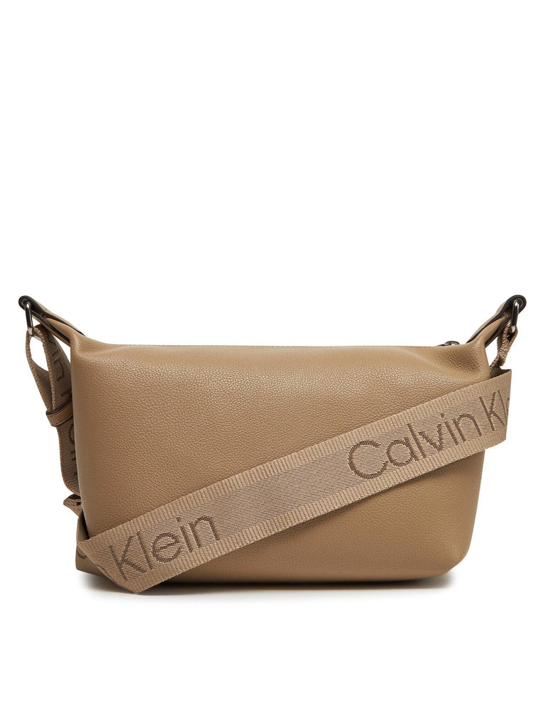 CALVIN KLEIN JEANS ULTRALIGHT SHOULDER BAG
