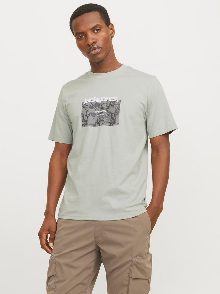 JACK AND JONES JCOTARMAC CAMO FRONT TEE SS CREW NECK