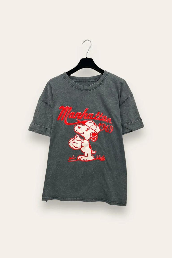 LOVEme T-shirt stone wash con stampa snoopy e scritta 