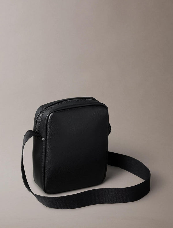 CALVIN KLEIN ZIP REPORTER