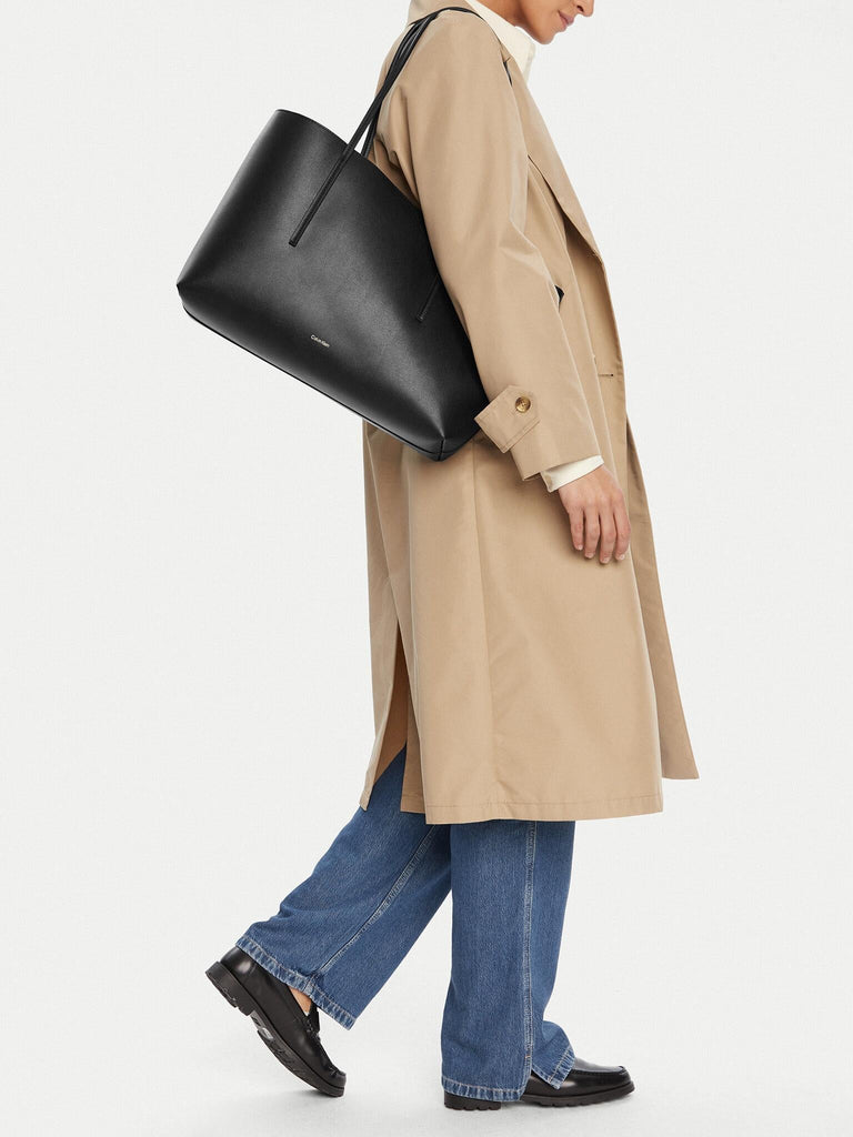 CALVIN KLEIN FOIL LOGO TOTE W/POUCH