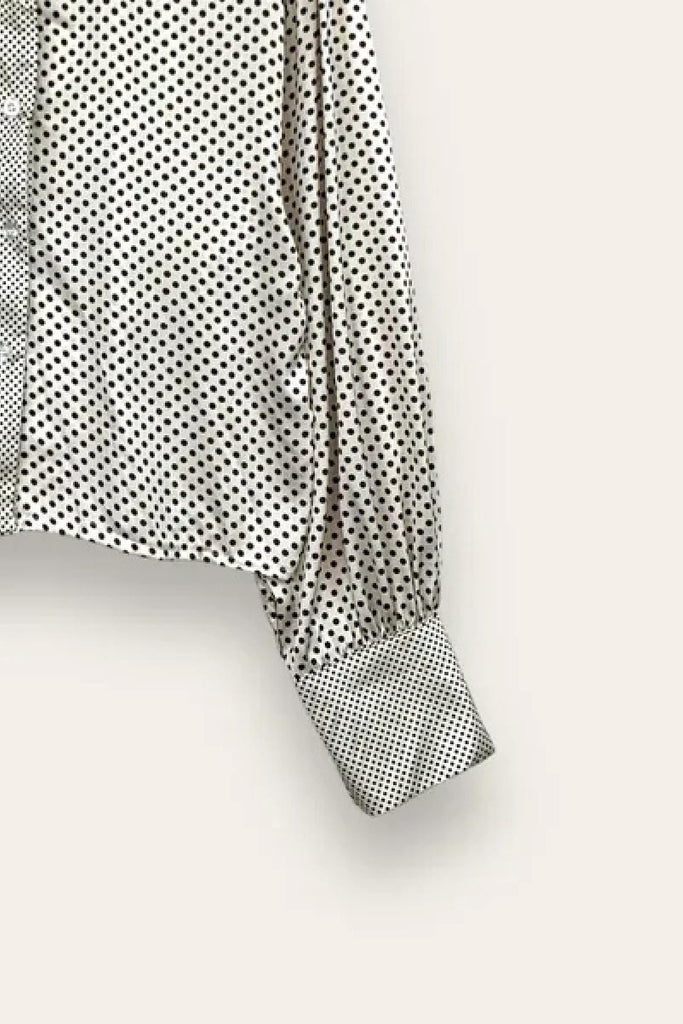 LOVEme Camicia crop a pois con profilo a pois più piccolo