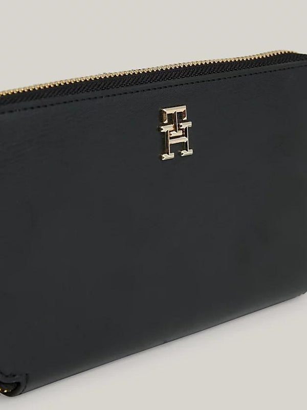 TOMMY HILFIGER ICONIC TOMMY LARGE ZA