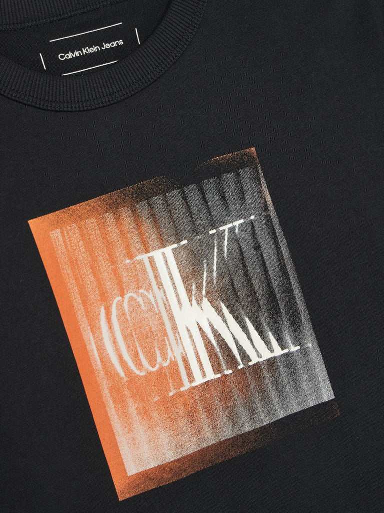 CALVIN KLEIN JEANS LARGE SHIFTED CK SS T-SHIRT