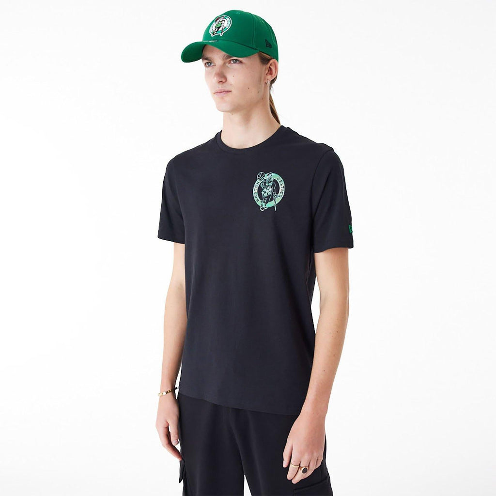 NEW ERA NBA HOLOGRAPHIC OS TEE BOSCEL  BLKKGR