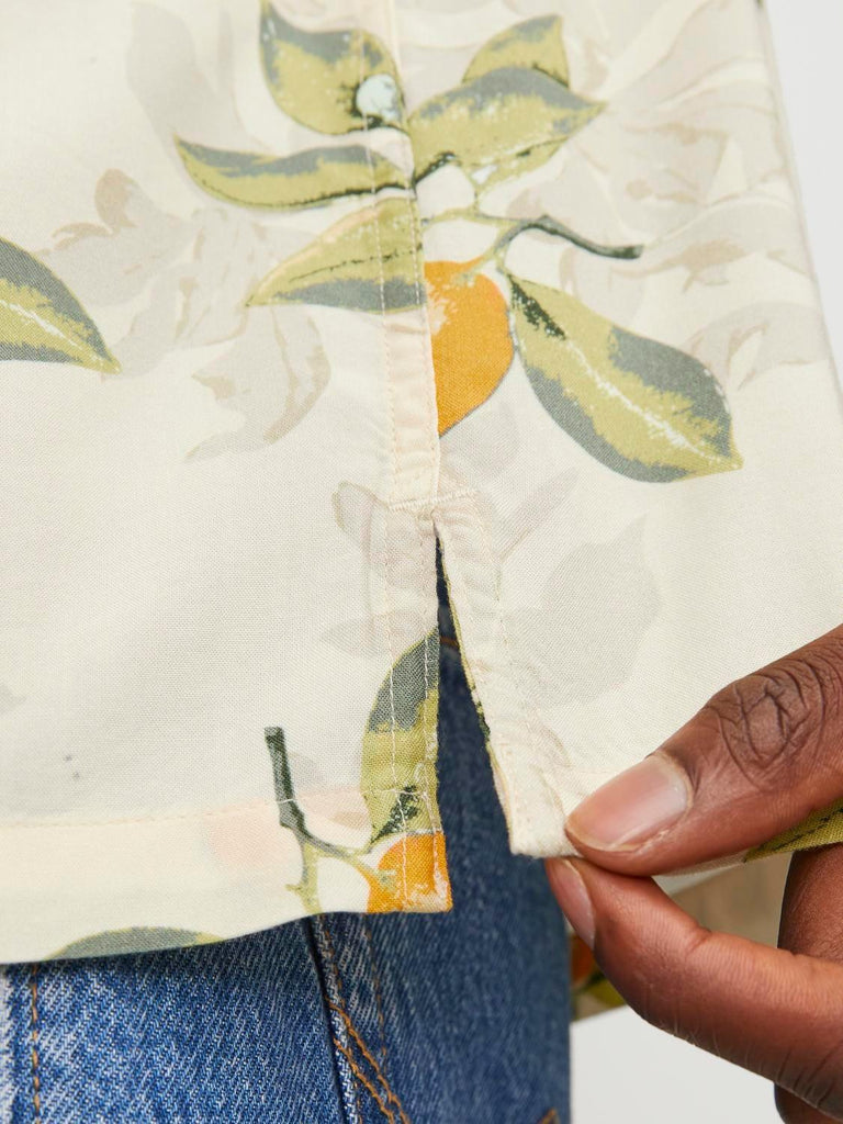 JACK AND JONES JORLUKE TAMPA AOP SHIRT SS SN