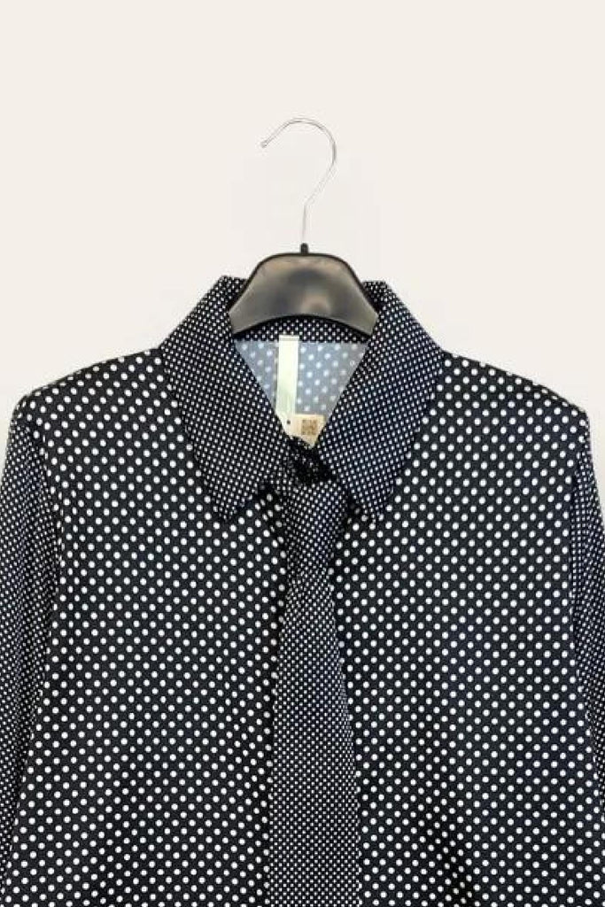 LOVEme Camicia a pois con cravatta e profilo a contrasto con pois piccole