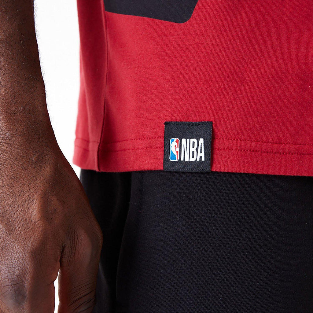 NEW ERA NBA LARGE WRDMRK OS TEE MIAHEA  PNRBLK