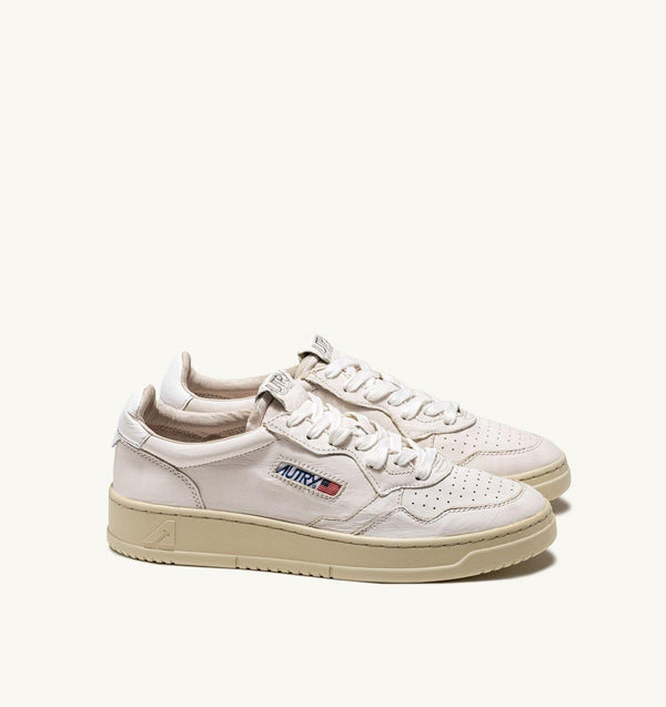 AUTRY SNEAKERS MEDALIST LOW IN PELLE