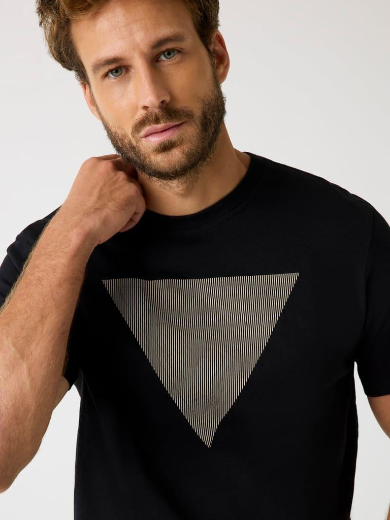 GUESS CN SS TRIANGLE LOGO TEE
