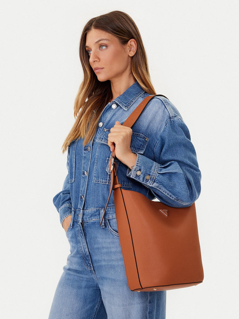 GUESS MERIDIAN II BUCKET