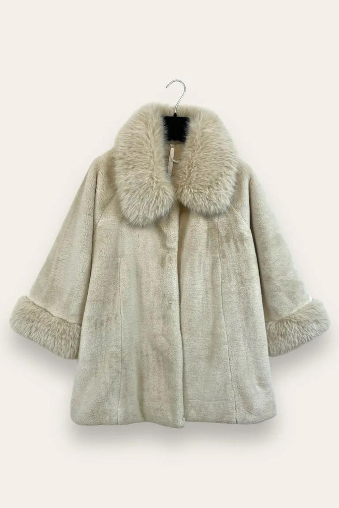 LOVEme Ecopelliccia over con profilo a contrasto