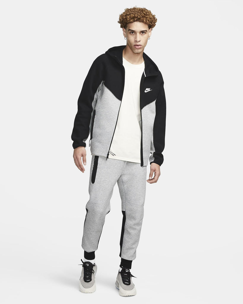 NIKE NIKE SPORTSWEAR TECH FLEECE