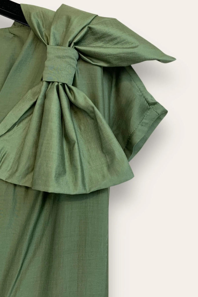 LOVEme Abito lungo con fiocco sul petto e corpetto in vita