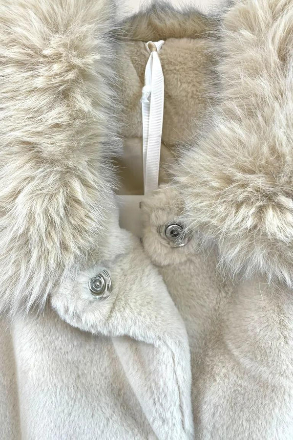 LOVEme Ecopelliccia over con profilo a contrasto