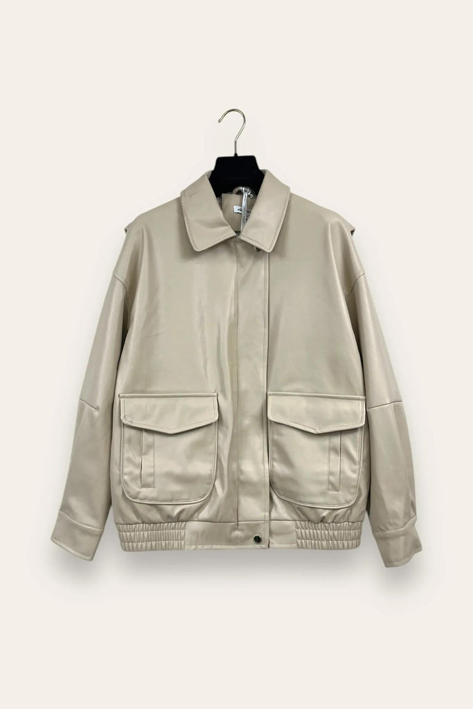 LOVEme Ecopelle con bottoni e zip e tasche frontali