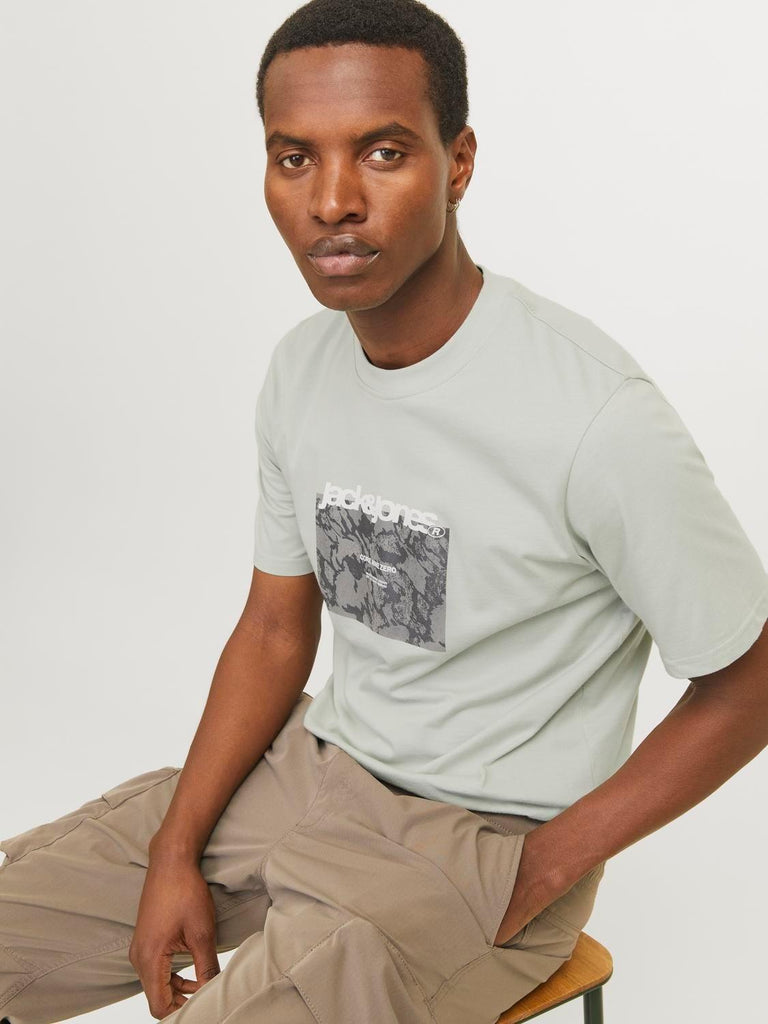 JACK AND JONES JCOTARMAC CAMO FRONT TEE SS CREW NECK