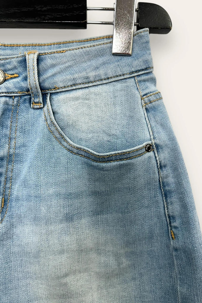LOVEme Shorts di jeans sfrangiato