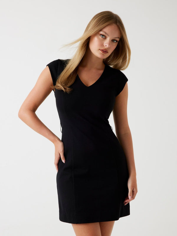 GUESS CHRISSY V NECK BELTED DRESS