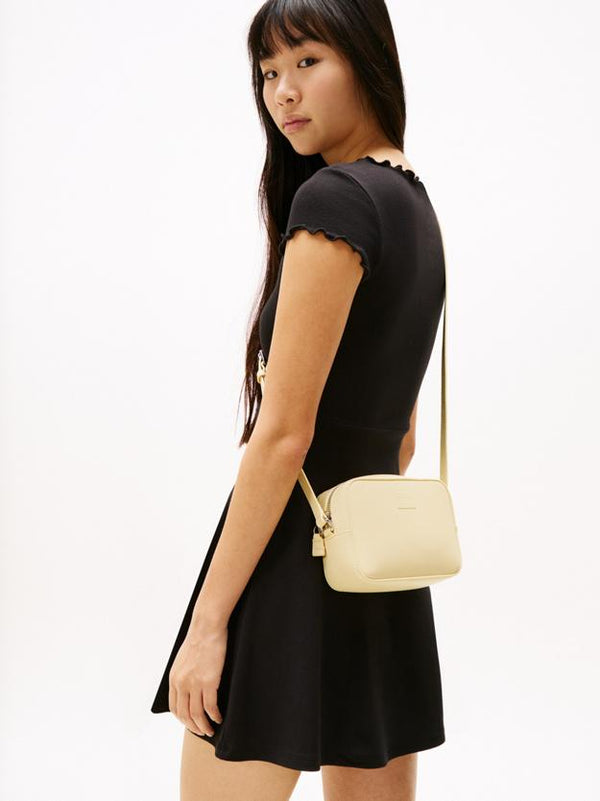 TOMMY JEANS TJW ESS MUST CAMERA BAG