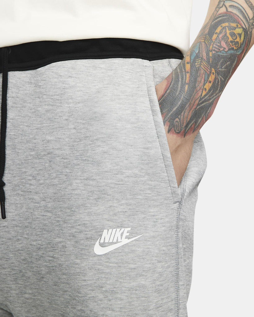 NIKE NIKE SPORTSWEAR TECH FLEECE