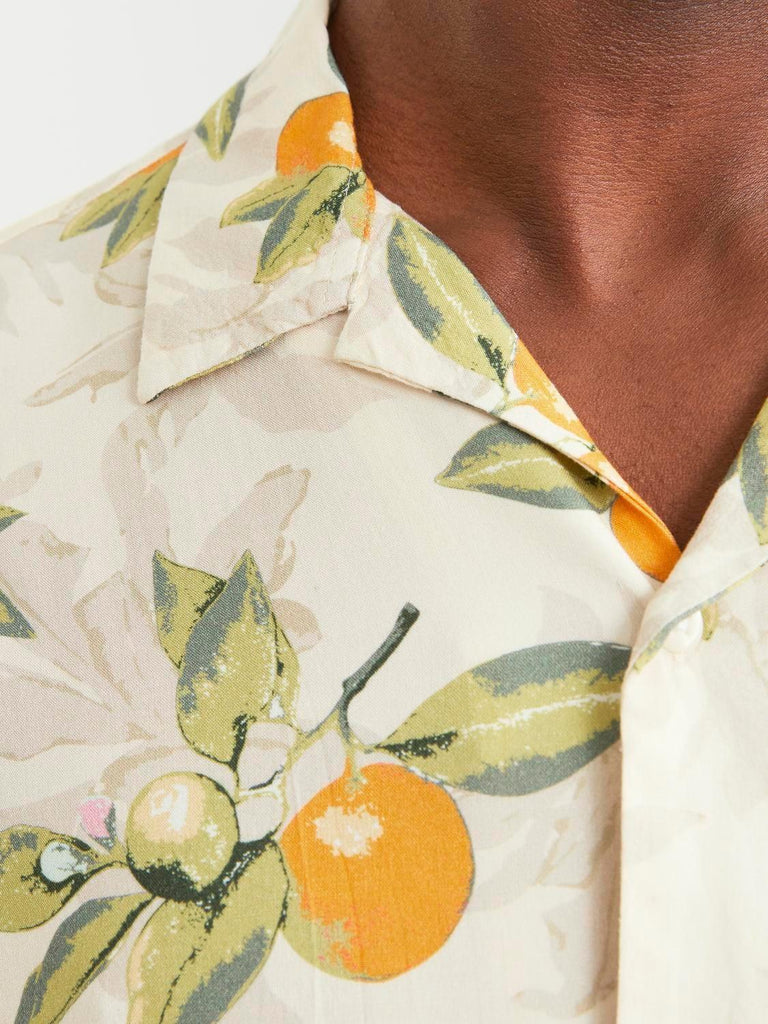 JACK AND JONES JORLUKE TAMPA AOP SHIRT SS SN