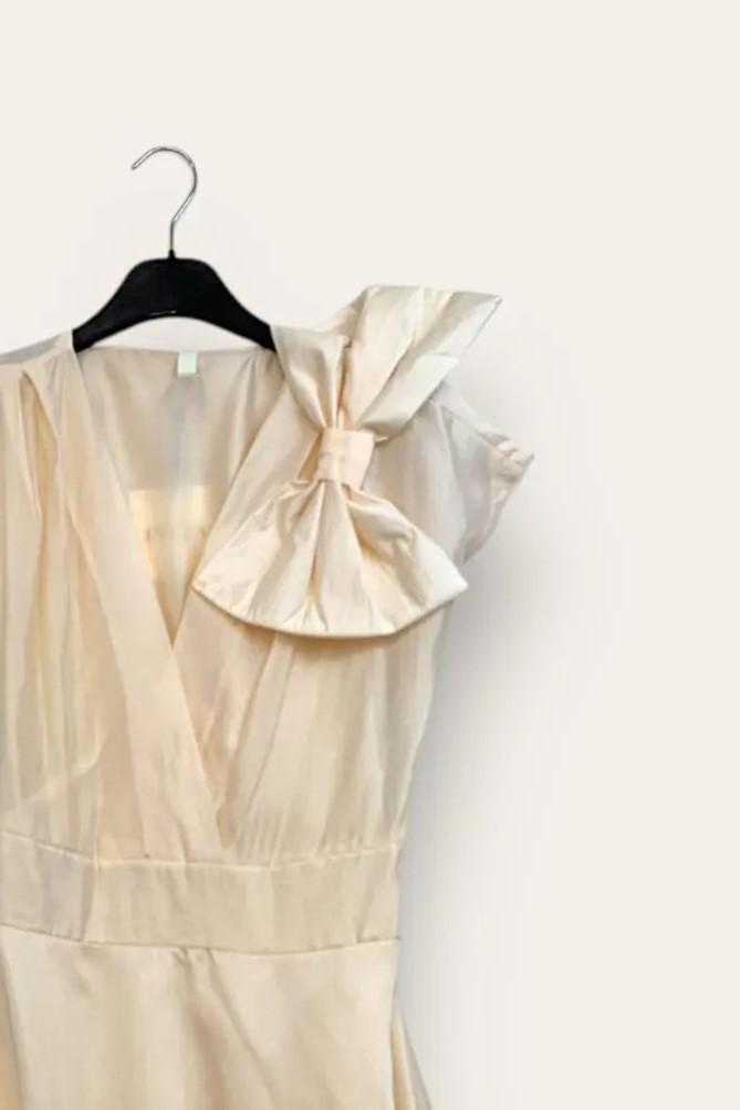 LOVEme Abito lungo con fiocco sul petto e corpetto in vita