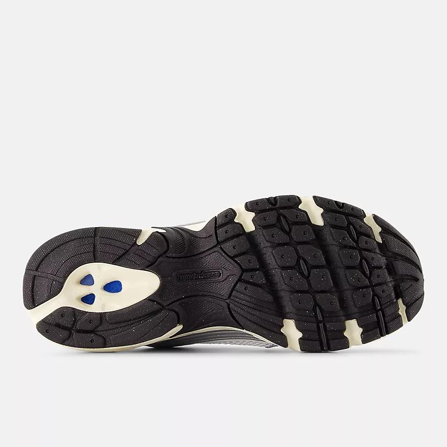NEW BALANCE U530