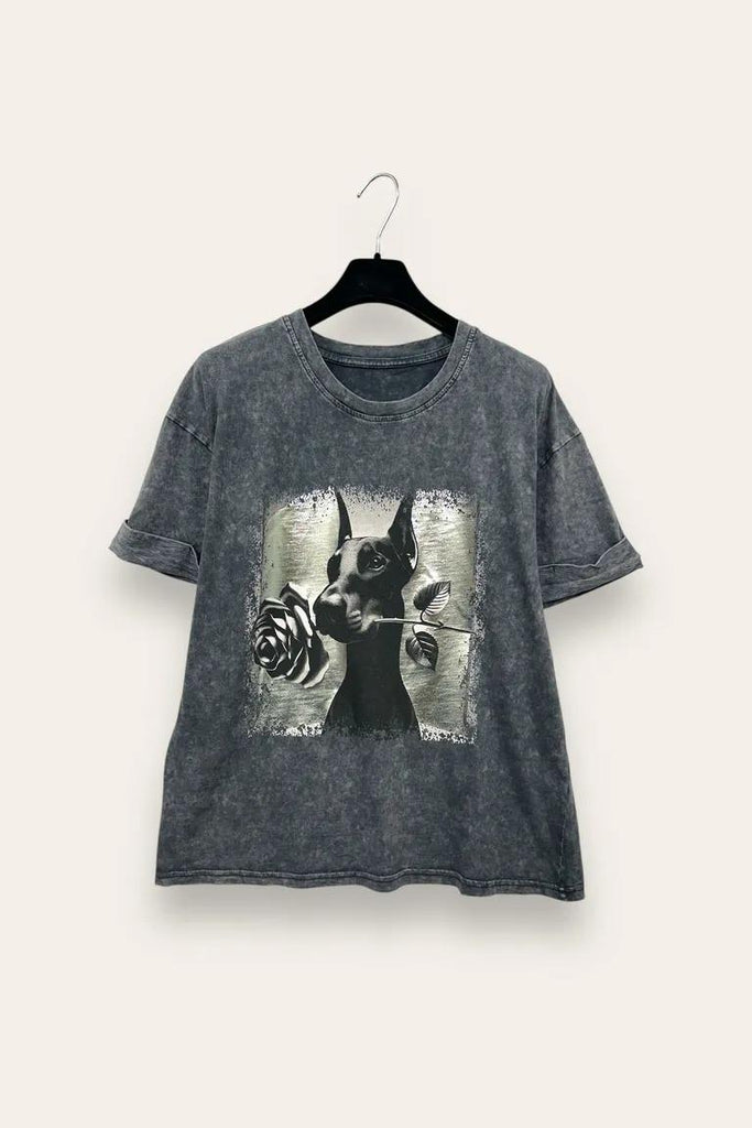 LOVEme T-shirt stone wash con stampa cane e satinata