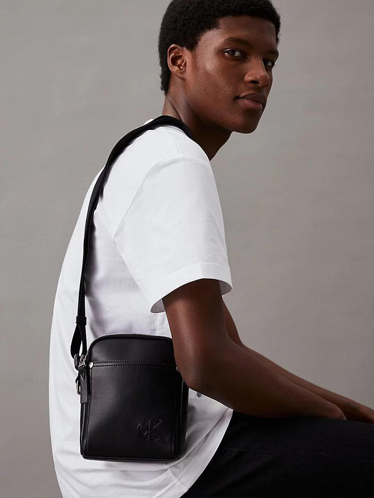 CALVIN KLEIN JEANS TAGGED REPORTER17