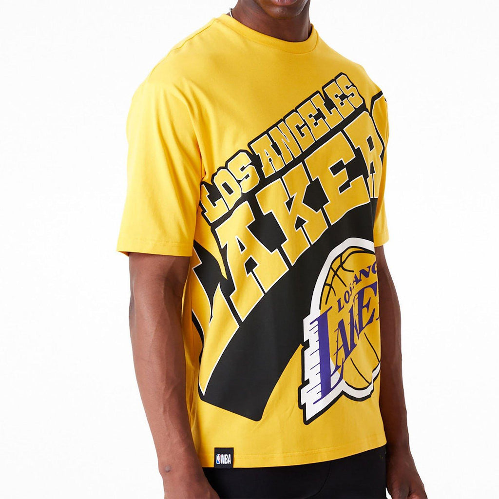 NEW ERA NBA LARGE WRDMRK OS TEE LOSLAK  AGD