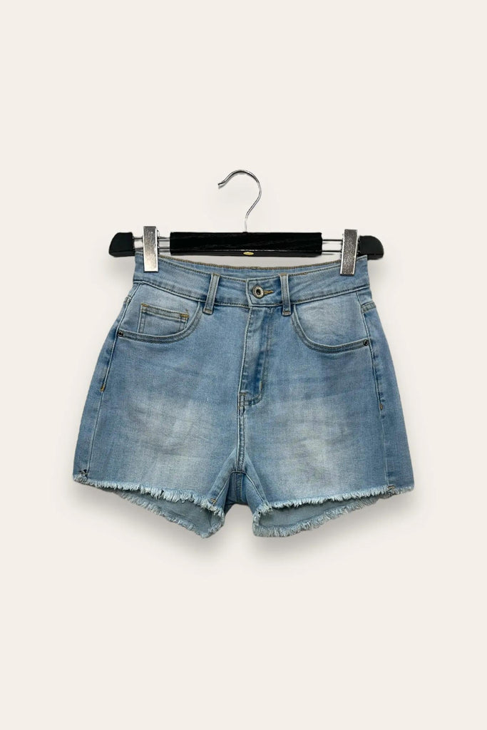 LOVEme Shorts di jeans sfrangiato