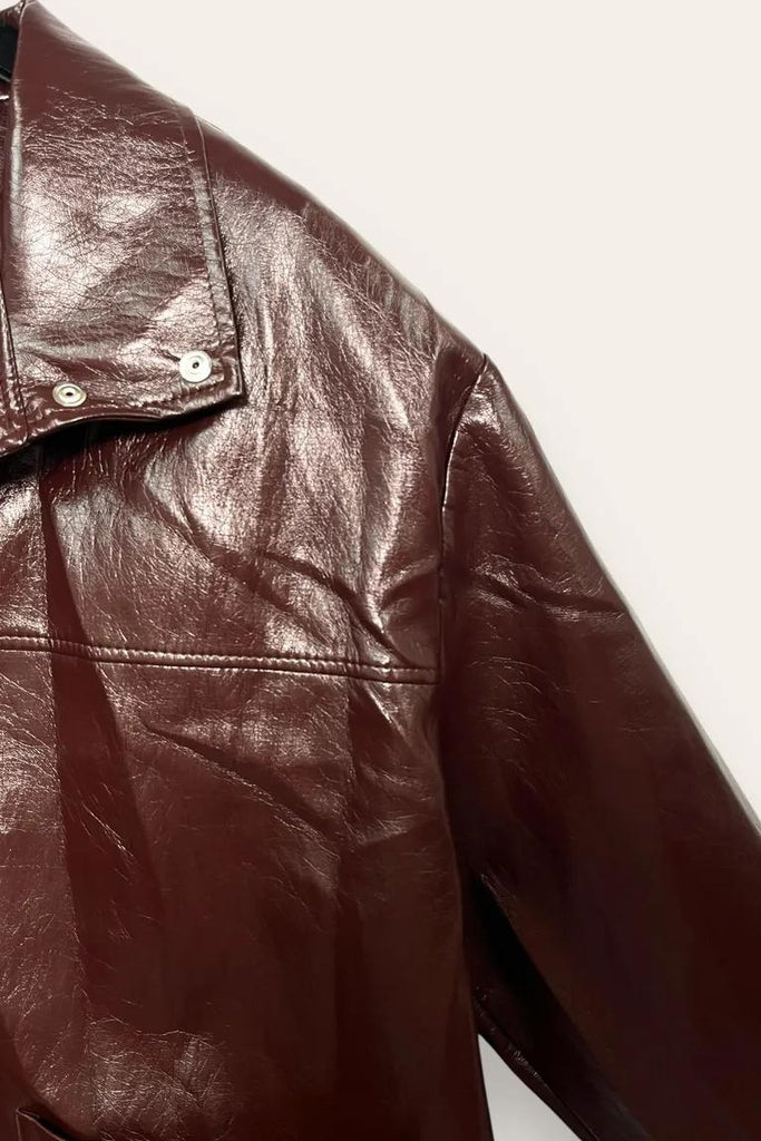 LOVEme Giacca lunga in ecopelle lucida, bottoni poussoir