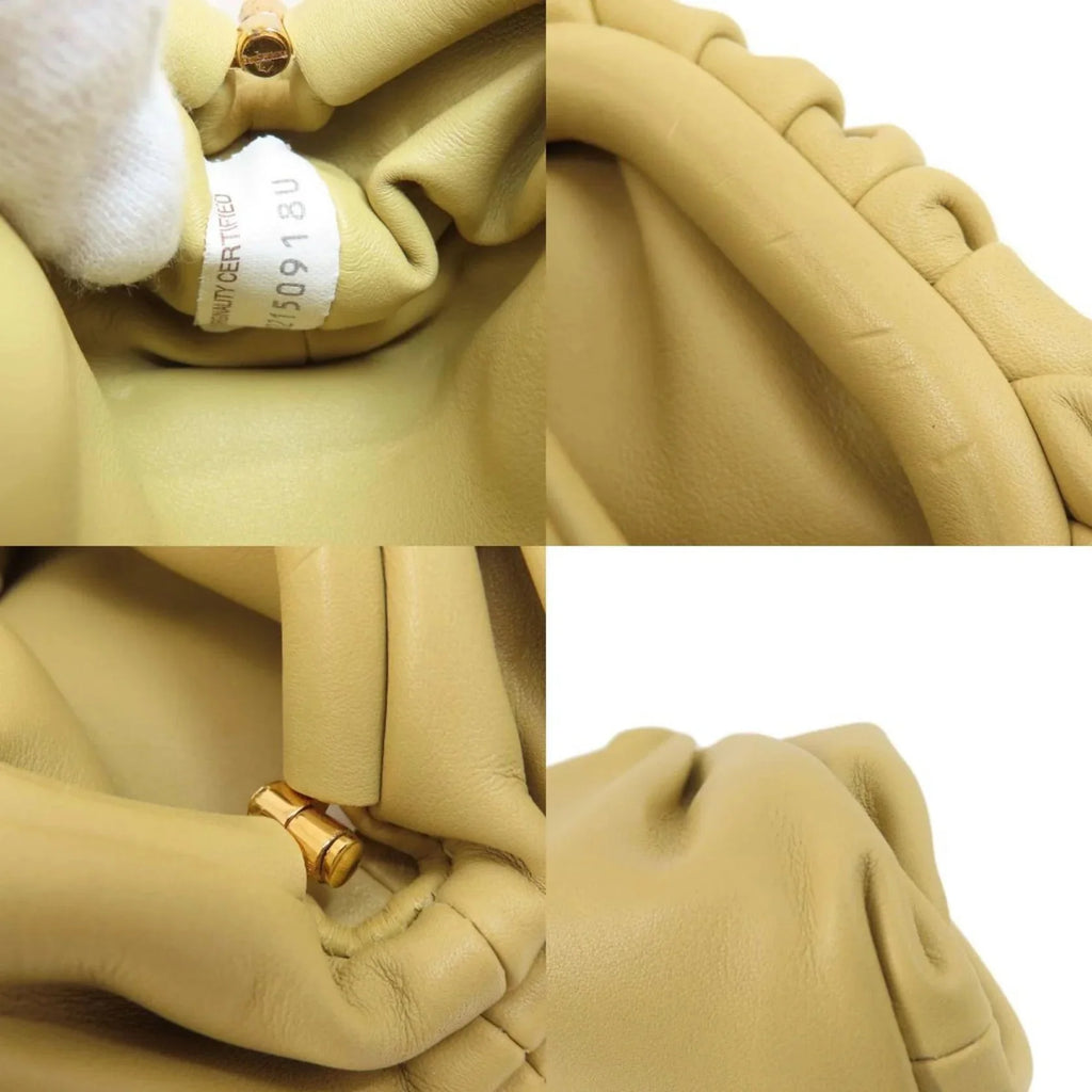 Bottega Veneta – Portamonete The Pouch in pelle beige