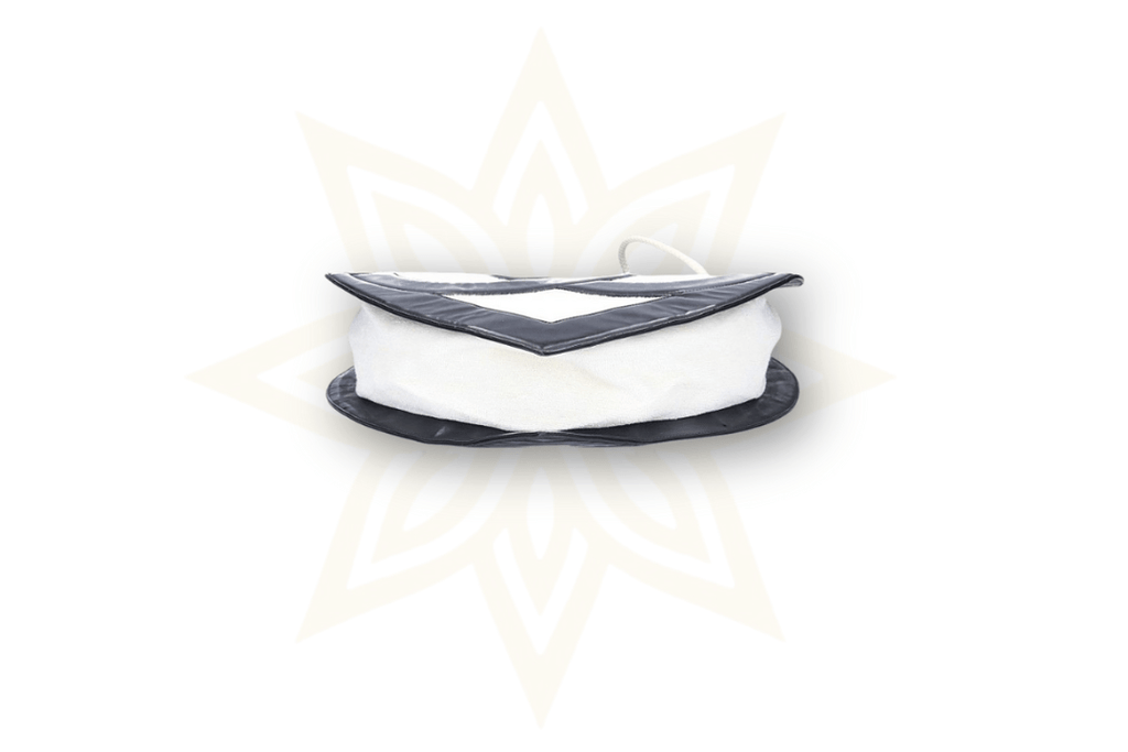 Chanel - BORSA A MANO CHANEL CUORE-CUORE IN FELTRO E PELLE LACCATA NERA