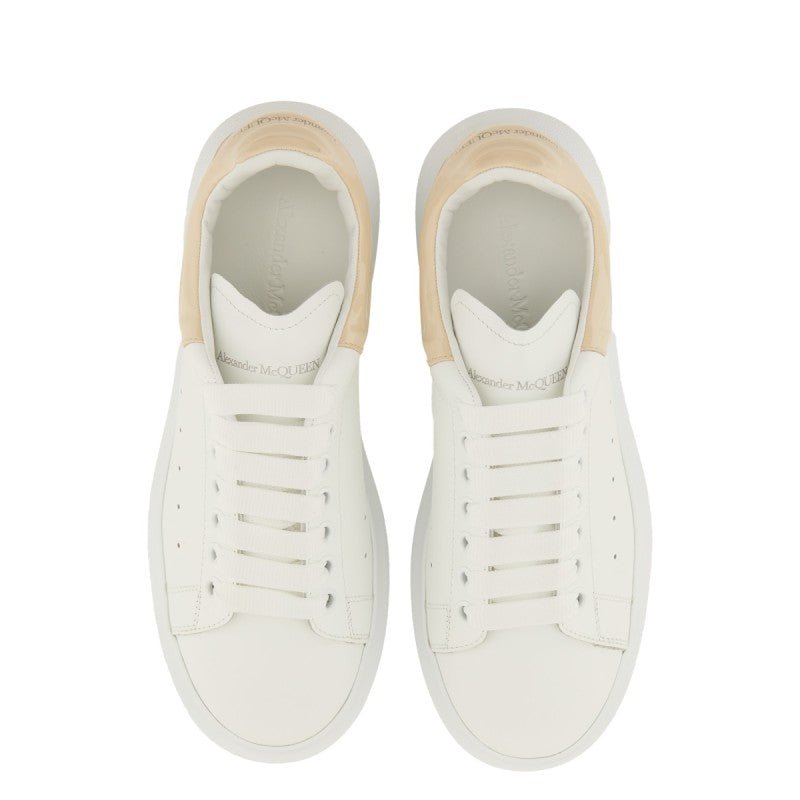 Alexander McQueen – Sneakers Oversize in Pelle con Dettaglio Beige