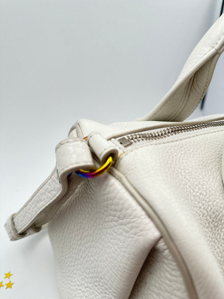 Alexander Wang Rocco Bag in pelle martellata bianca con borchie iridescenti