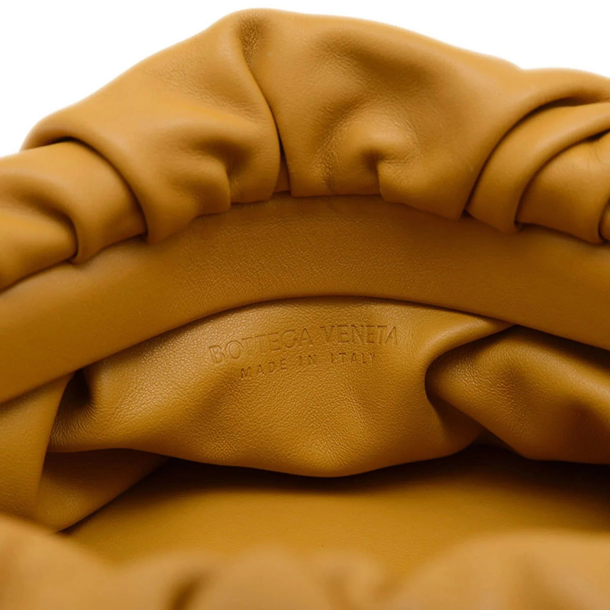 Bottega Veneta – The Chain Pouch in Pelle di Vitello Senape