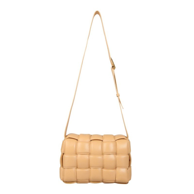 Bottega Veneta – Padded Cassette Bag in pelle intrecciata color nude